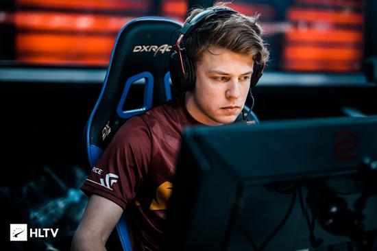 日本赛区DFM战队官宣前KT辅助Harp加盟