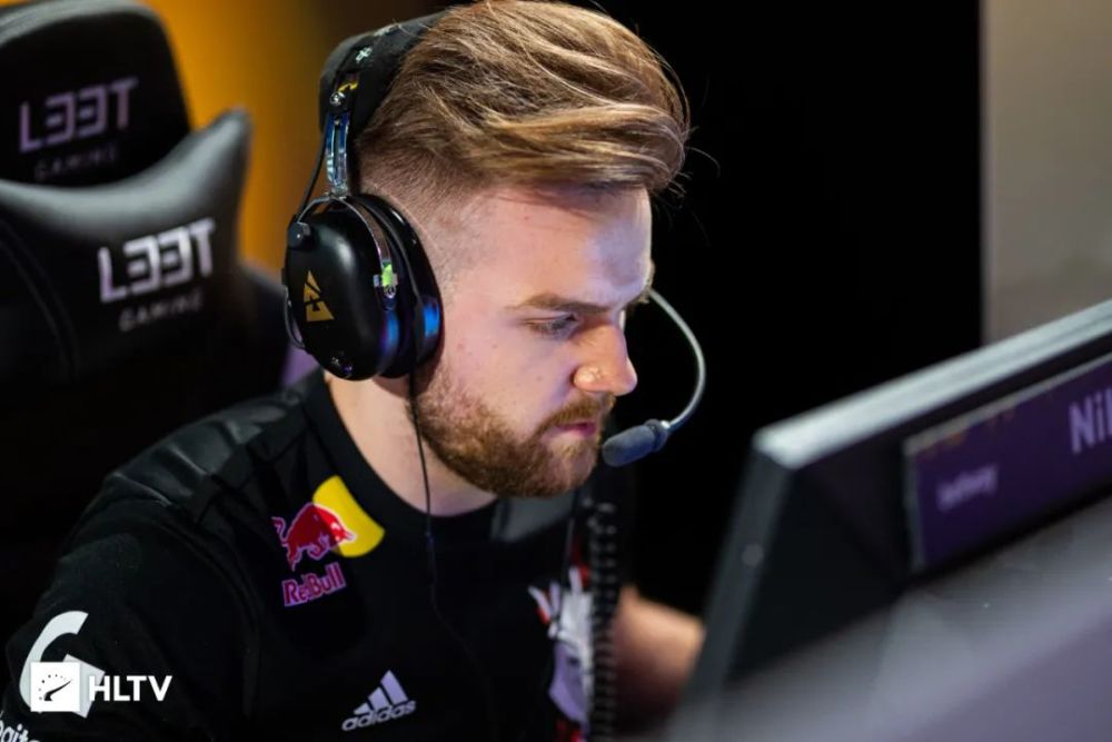 Ninjas in Pyjamas vs LNG赛前数据前瞻：双方中单的发挥至关重要