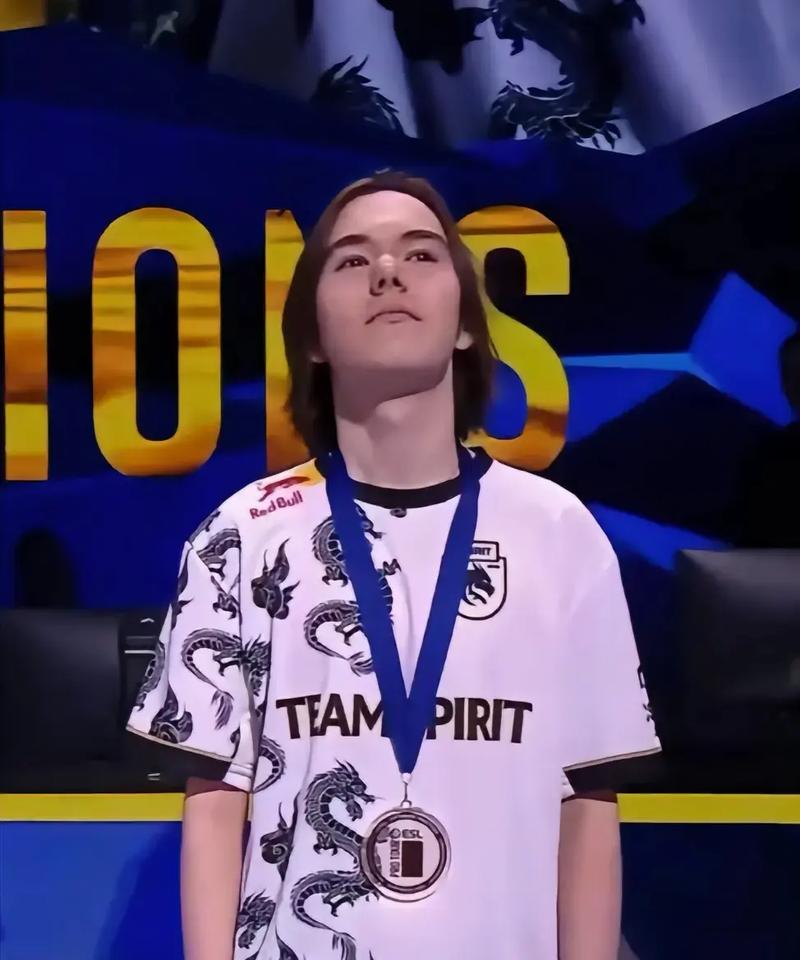 LCK春季赛第二周积分榜：T1四战全胜一骑绝尘 DK紧随其后